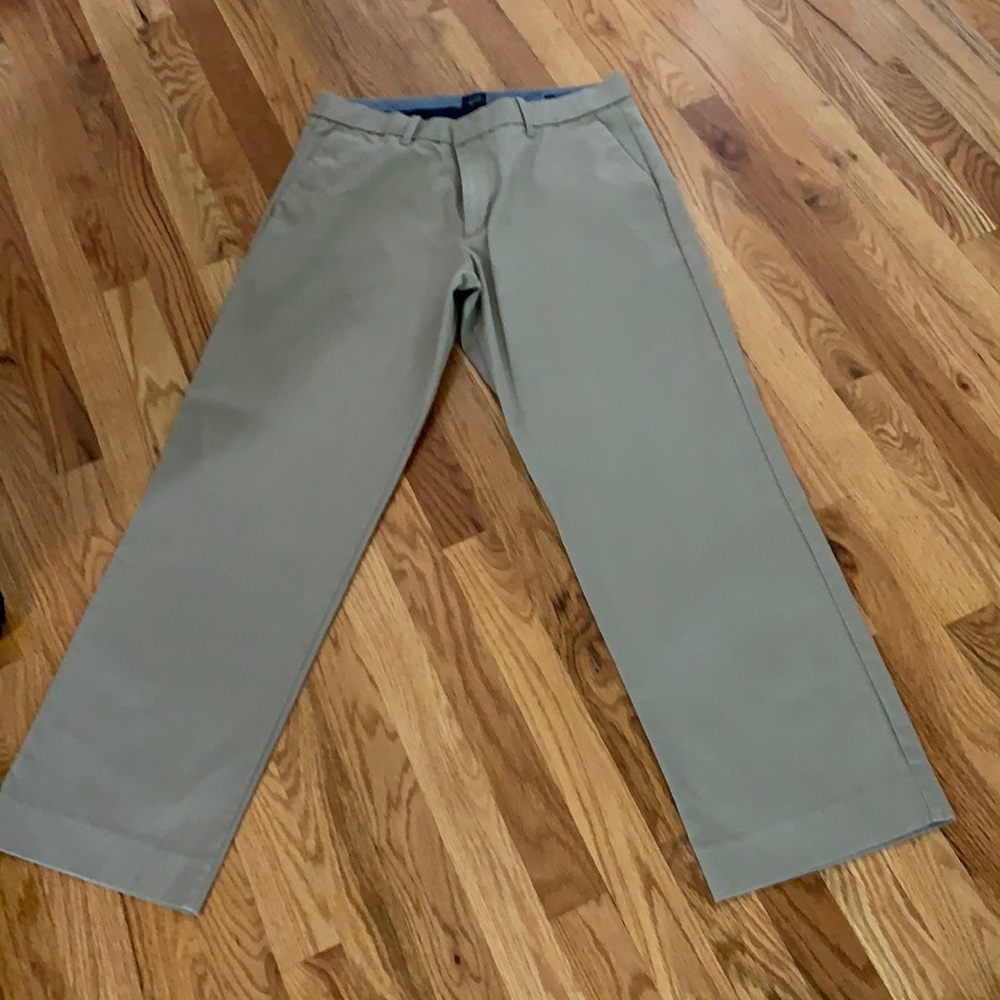 Gap 32x30 chino pants for men